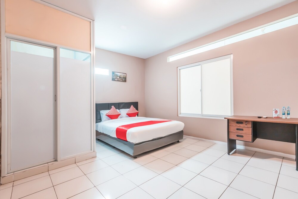 OYO 1868 J&b Room Pramuka 12/22