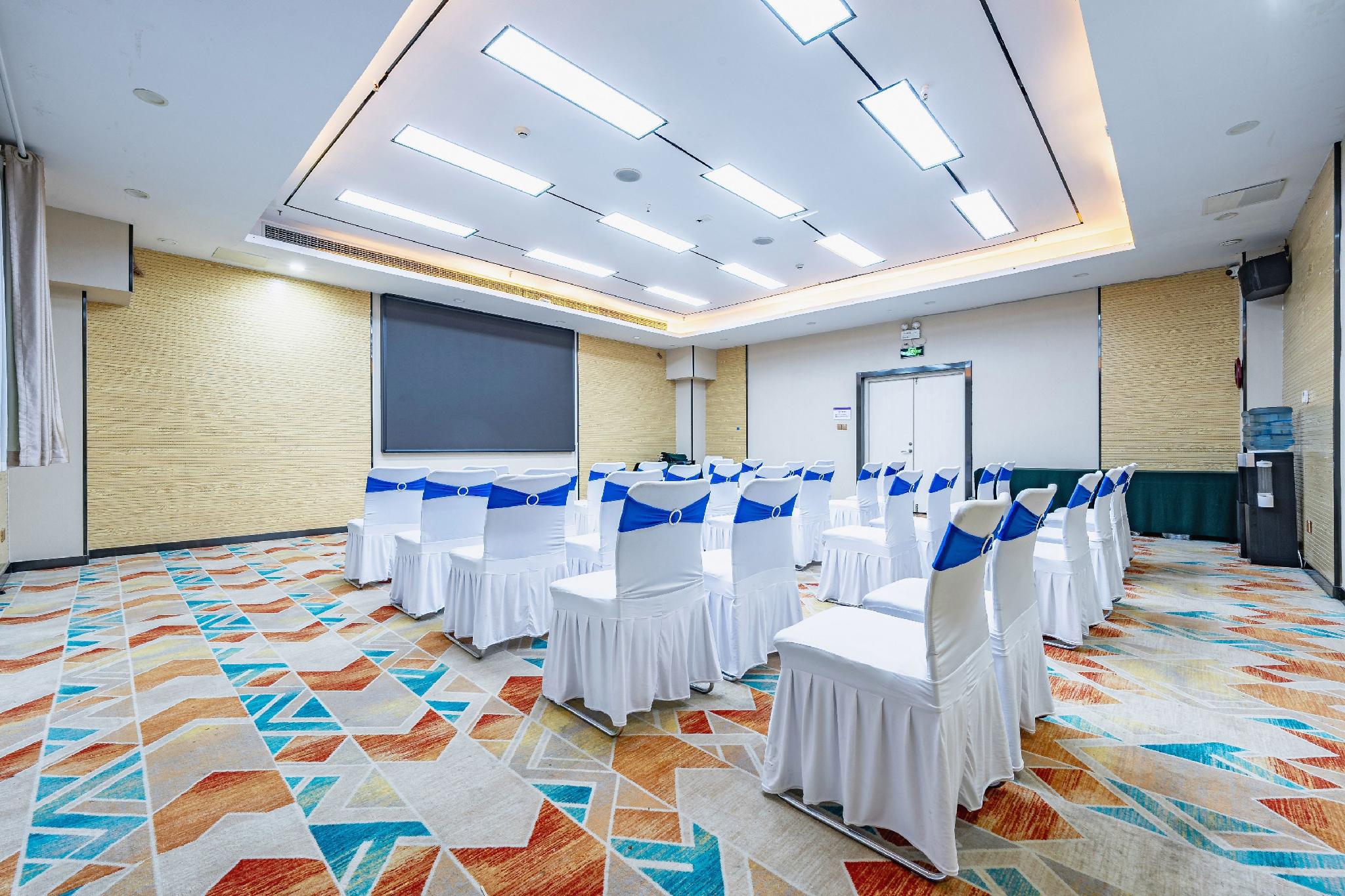 Lavande Hotel (Jinan High-tech Wanda Convention and Exhibition Center) 42/47