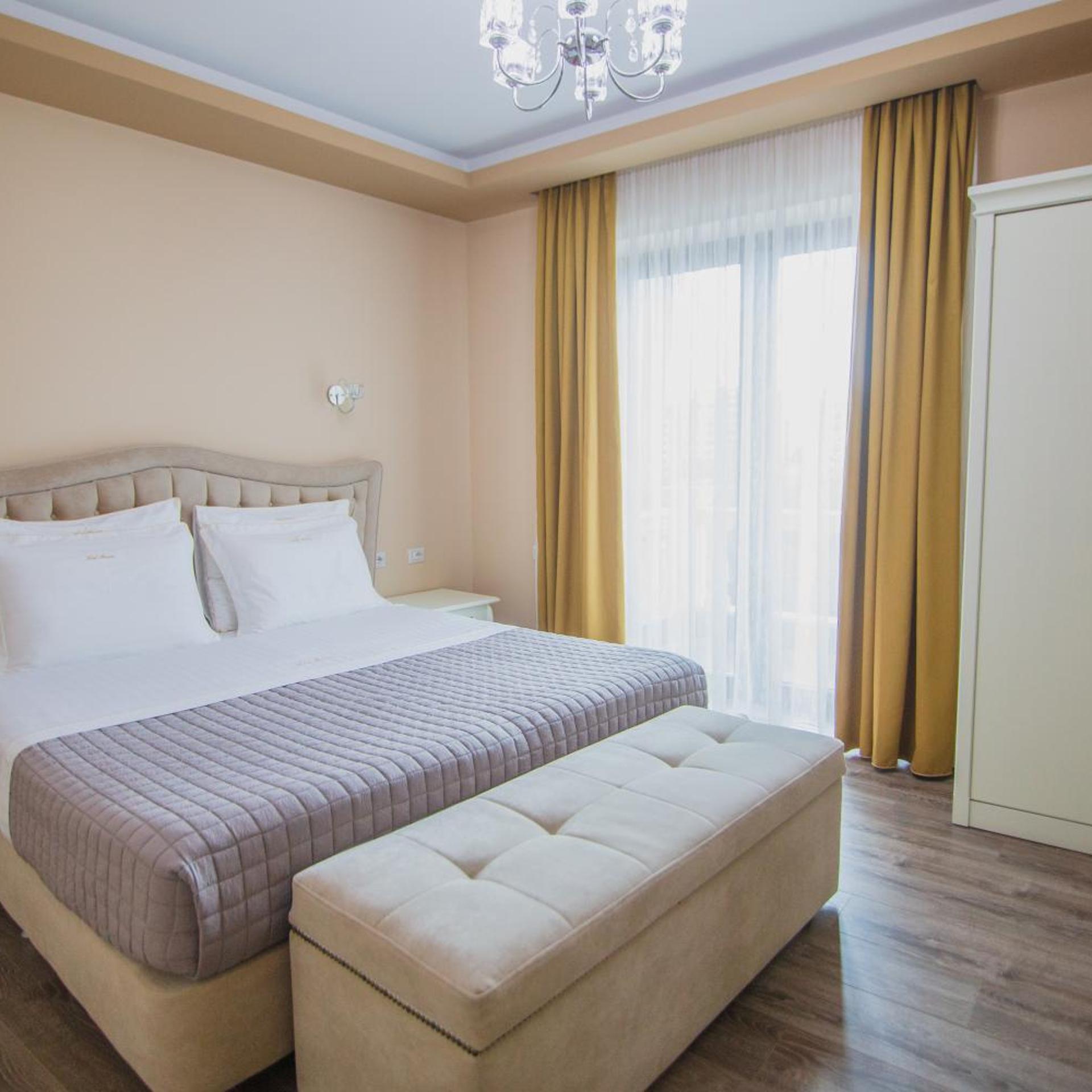 Christi's Hotel Borova 16/60