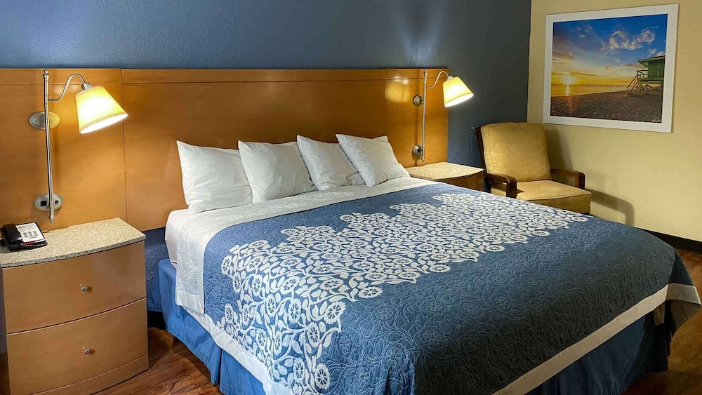 Motel6 Savannah, GA - Gateway & I-95 16/40
