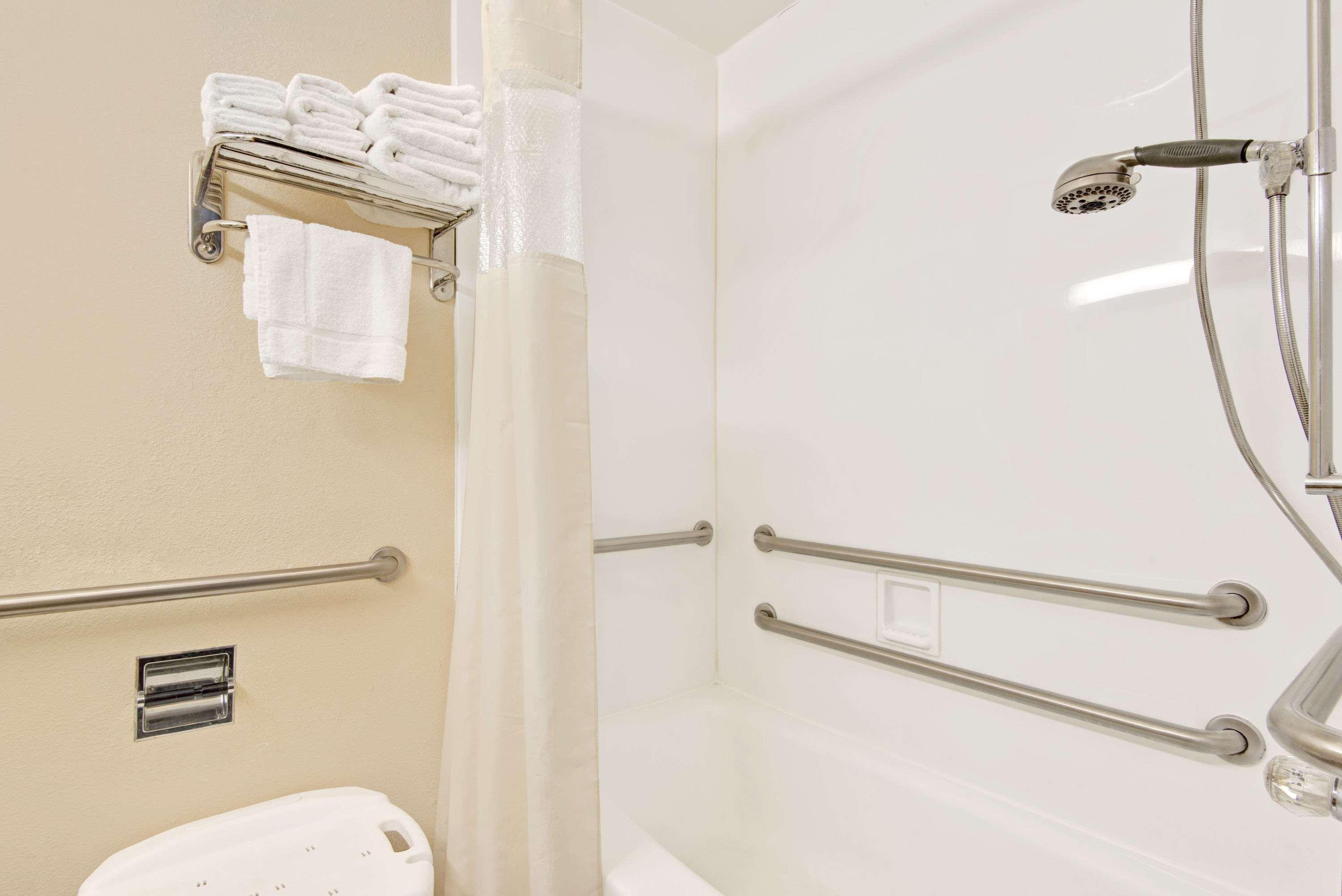 Days Inn by Wyndham Washington Pennsylvania 16/16