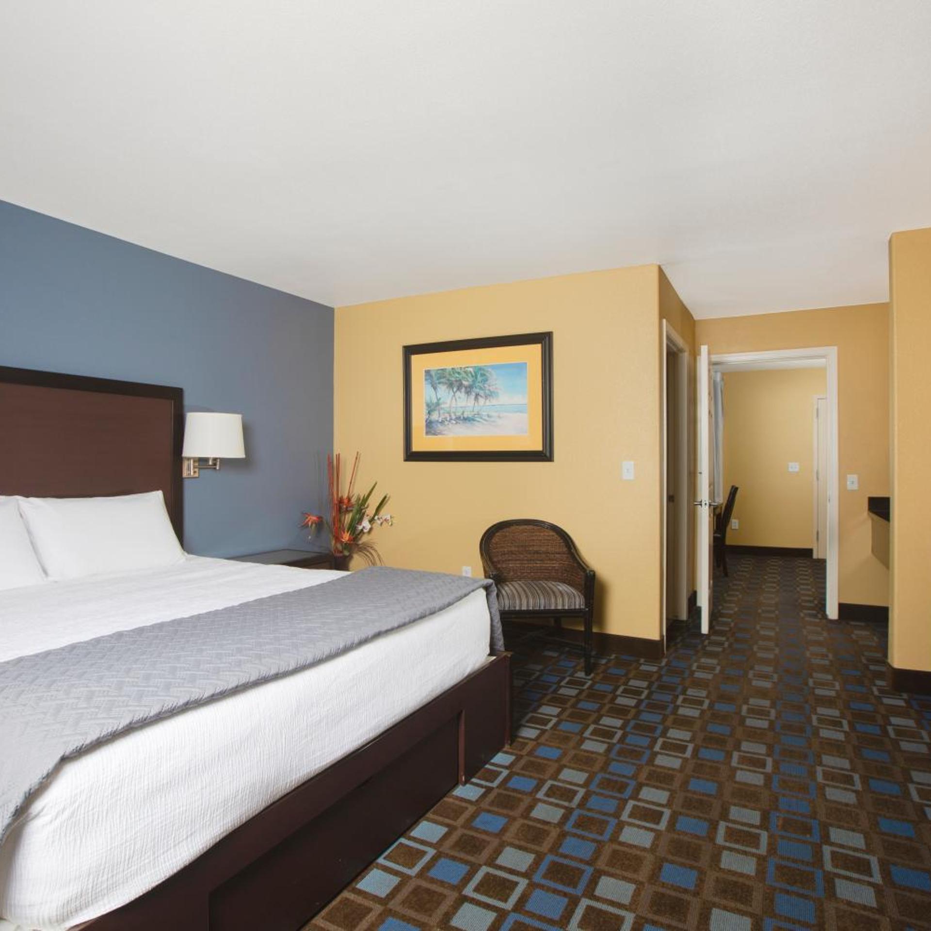Beach, Suite, King Bed, Accessible