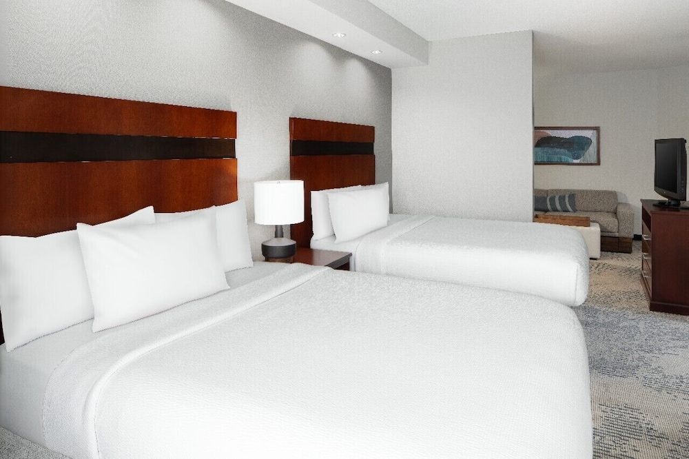 Suite, 2 Queen Beds, Trundle Bed, Accessible