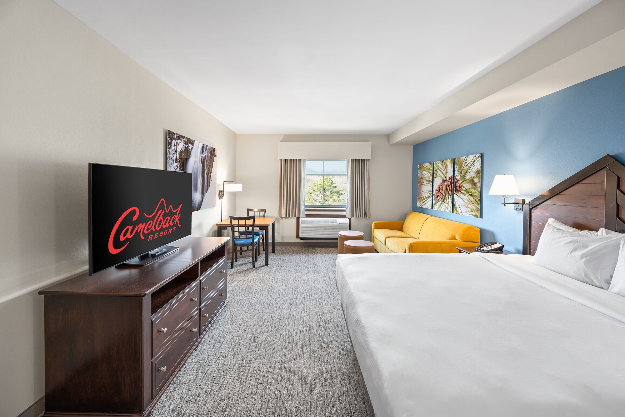 جناح بسرير كينج وسرير بطابقين مع أريكة، Camelback Lodge & Aquatopia Indoor Waterpark 2/8