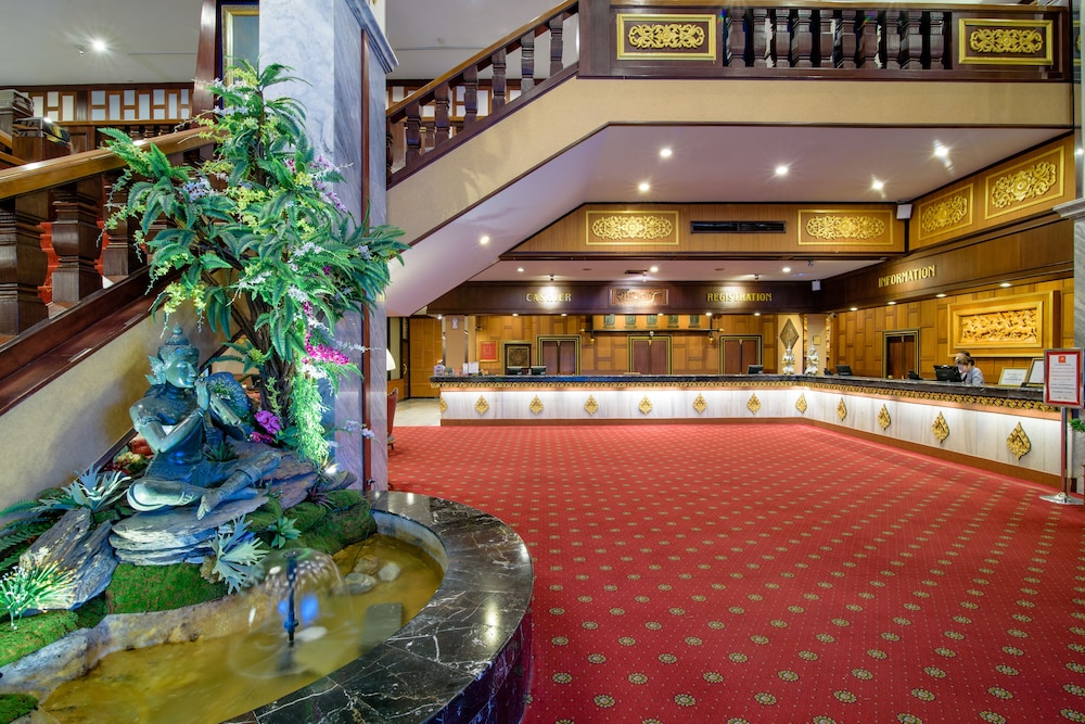 Alexander Hotel 8/50