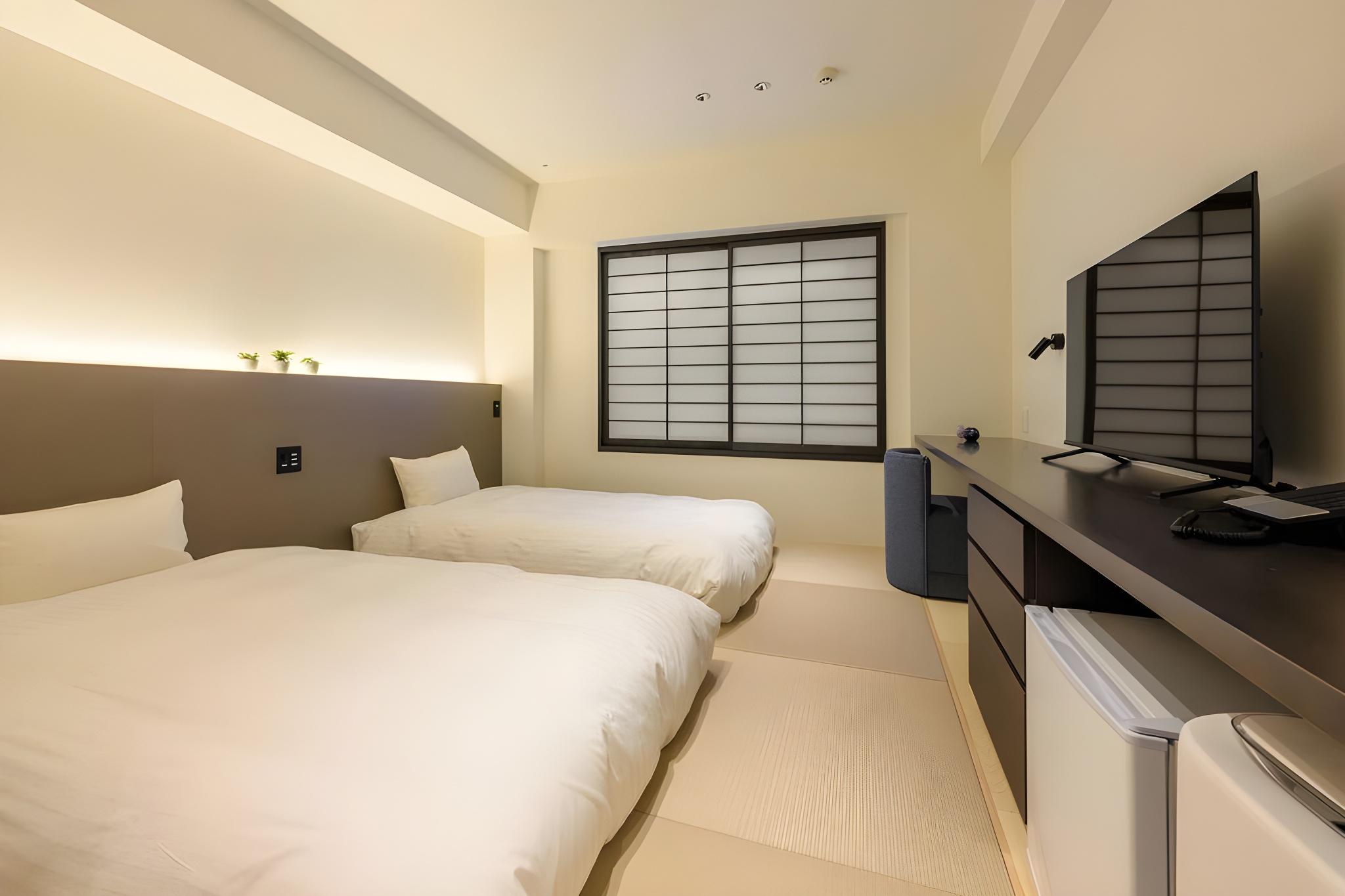 Japanese, Modern, Twin Beds, East Wing