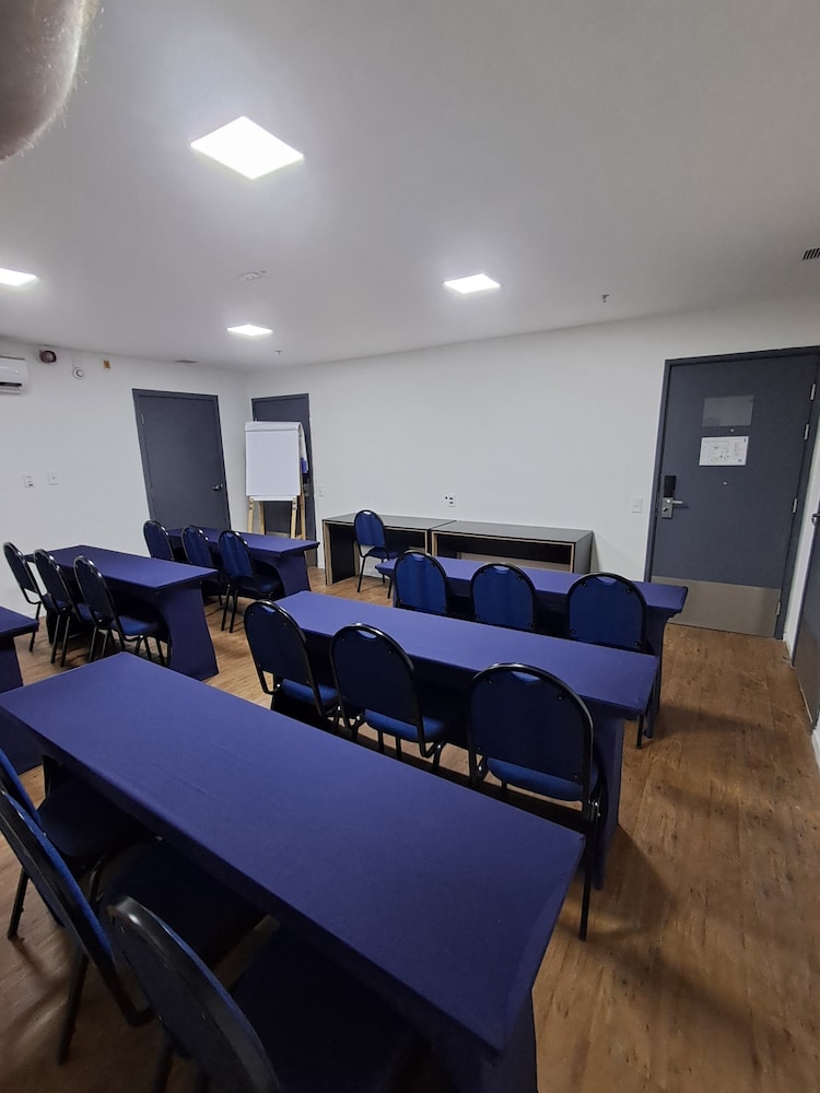 Ibis Budget Recife Jaboatao 55/64