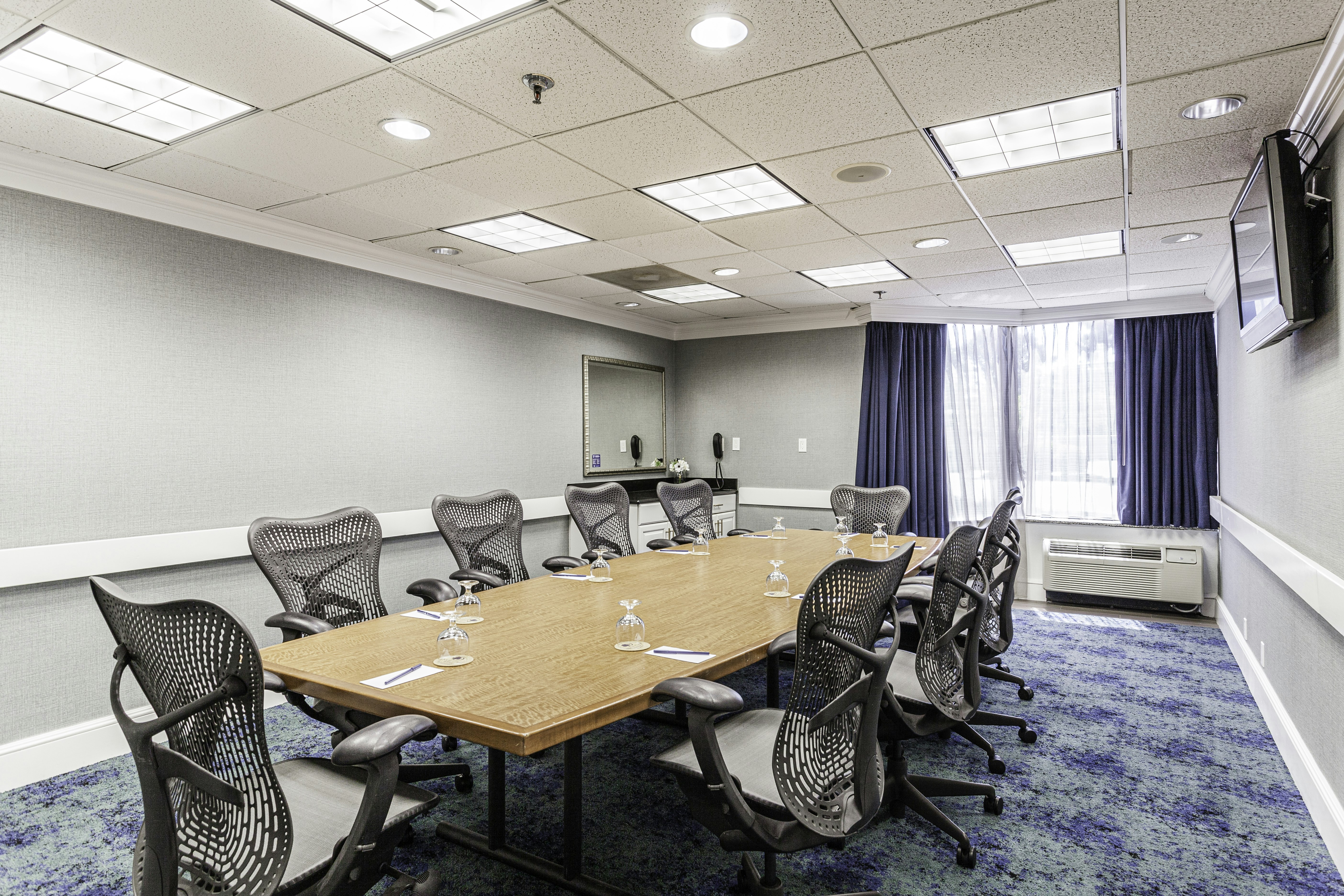 Doubletree Memphis 58/68