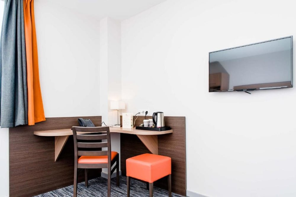 Dios Hotel 29/32