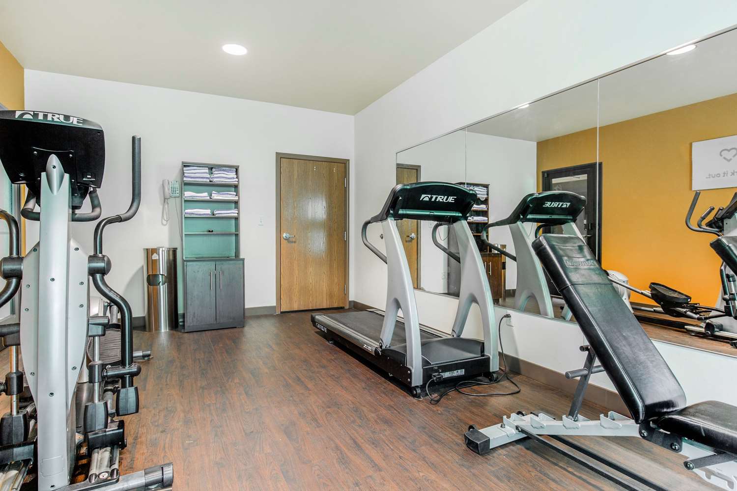 Comfort Suites Fairview Heights - St Louis 4/13