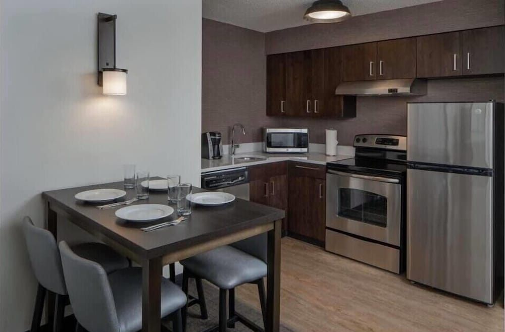 Sonesta Es Suites Fairfax Fair Lakes 37/63