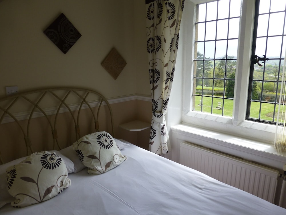 Maes Manor Hotel 17/50