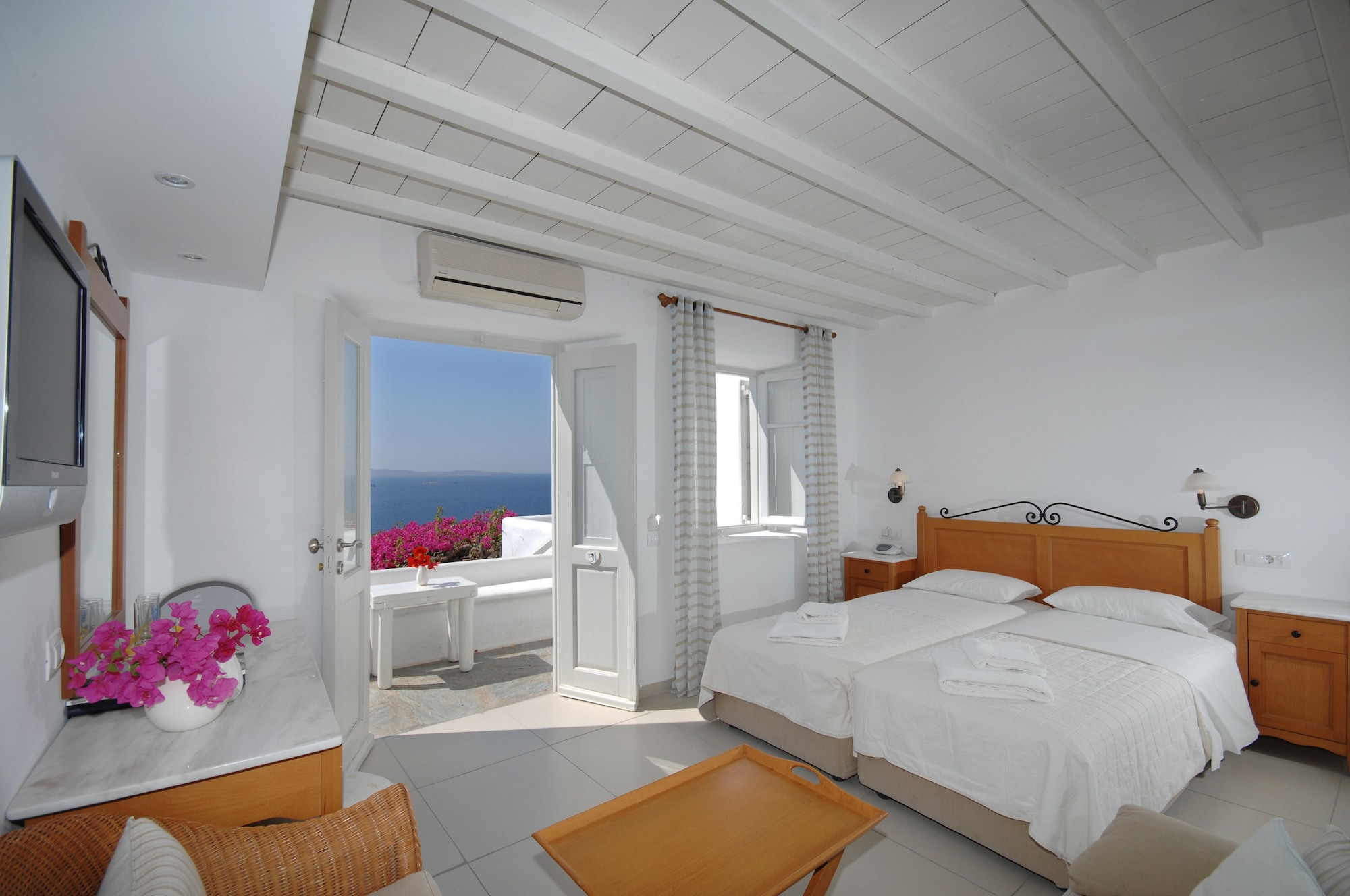 SUPERIOR, FAMILY, SEA VIEW