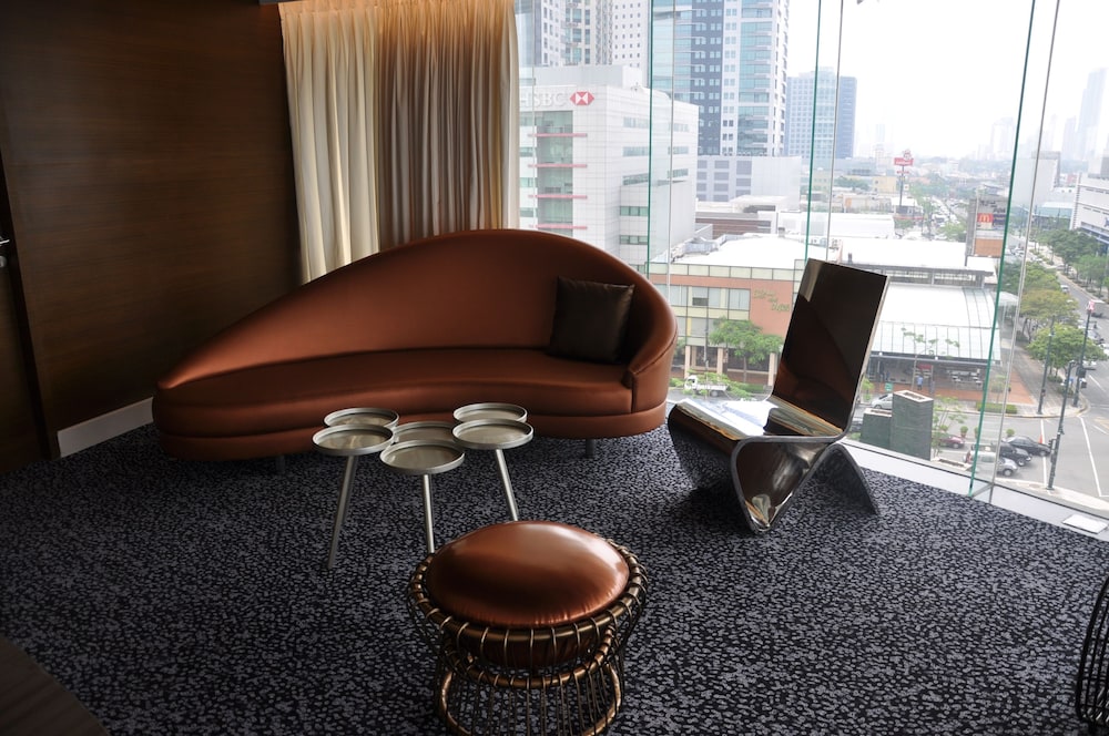 F1 Hotel Manila BGC 40/65