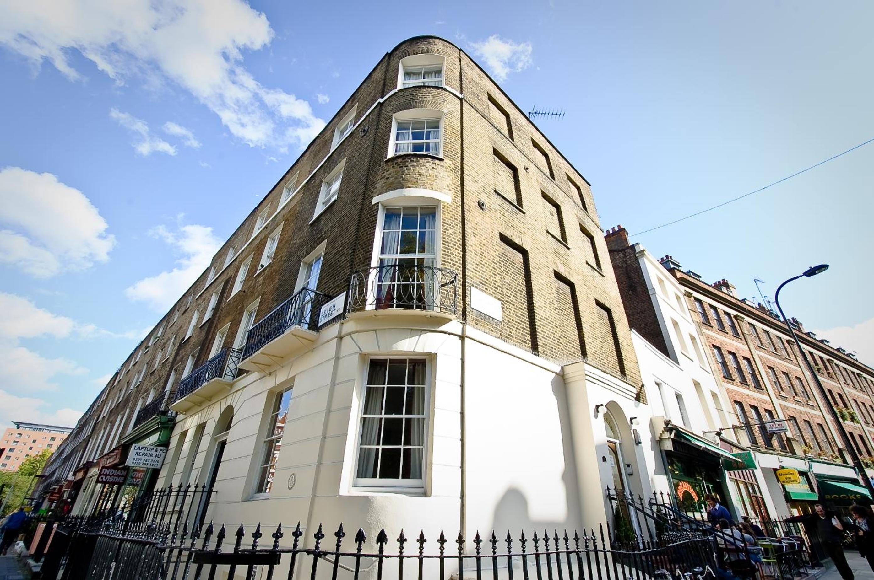 Leigh House Hotel 2/33