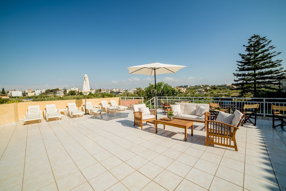 Roxani Hotel 29/32