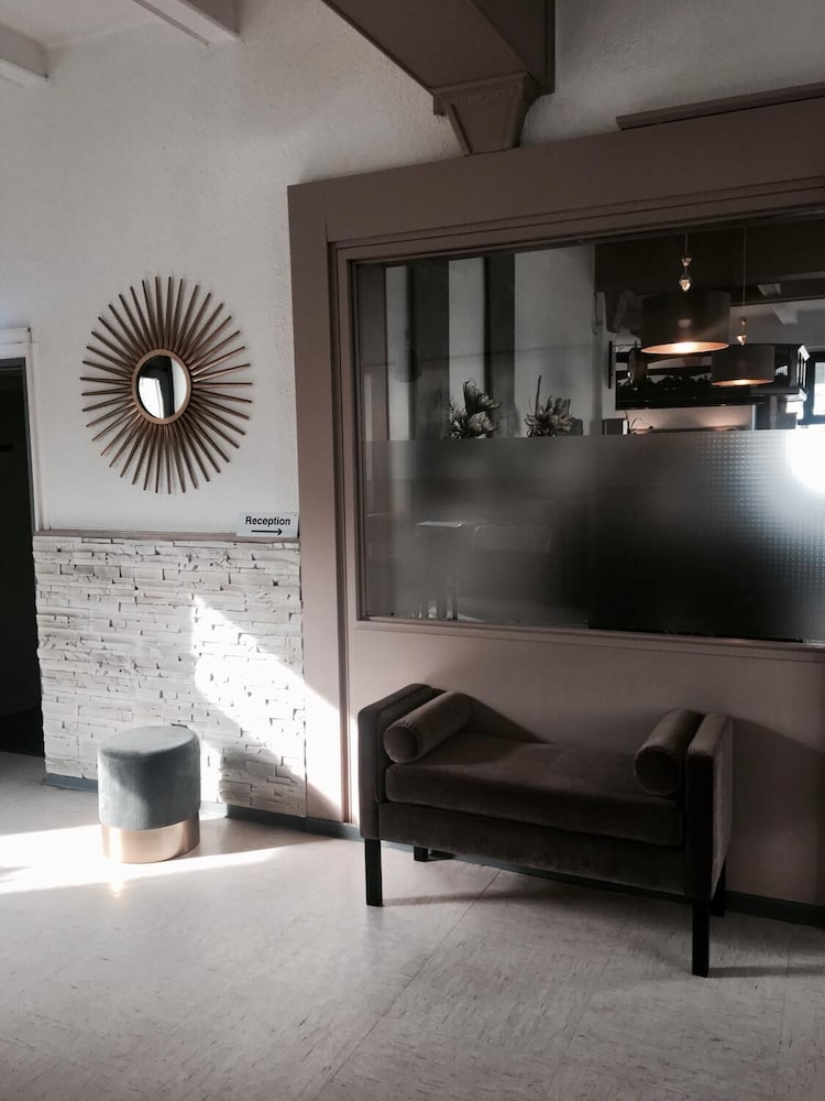 Central Hotel Duisburg 23/34