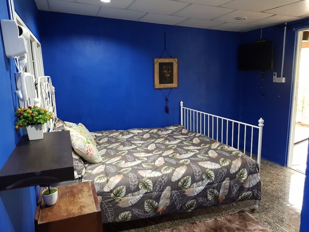 Room 9 Hometel 13/50