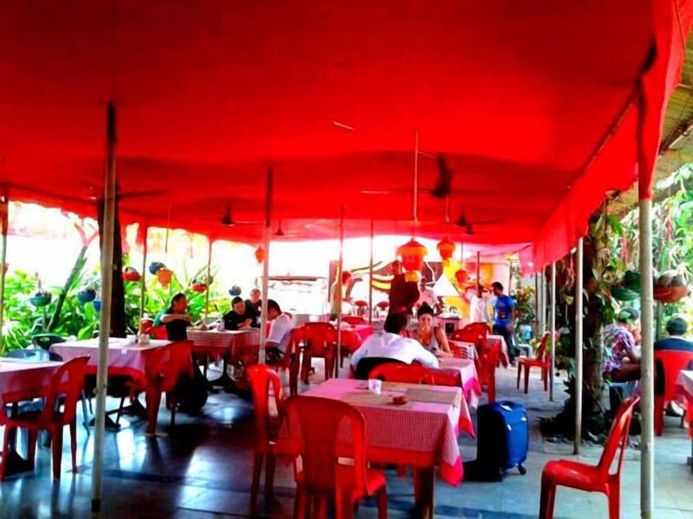 Poonam Village Resort 35/50