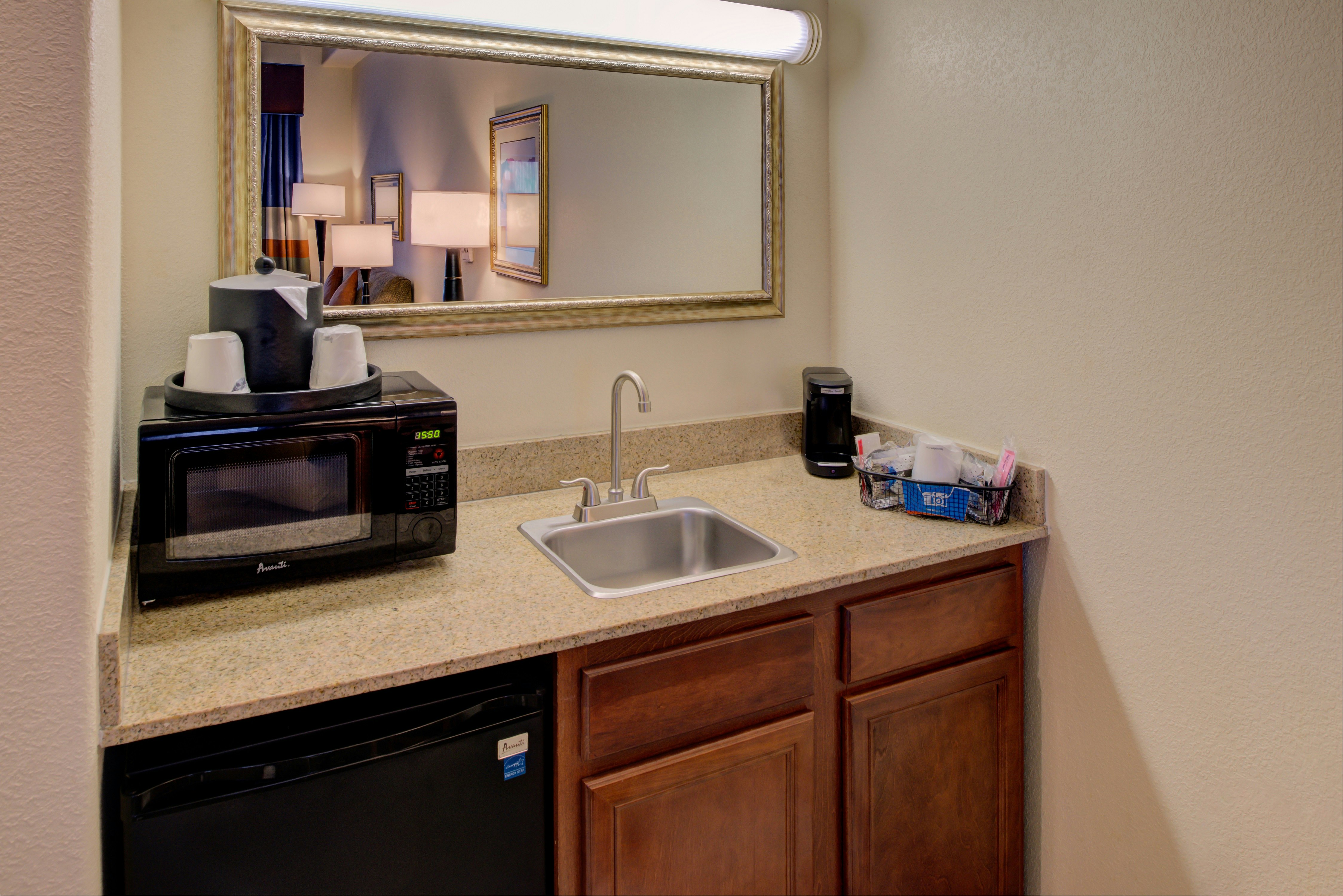 1 Bedroom, Suite, 2 Queen Beds 7/7