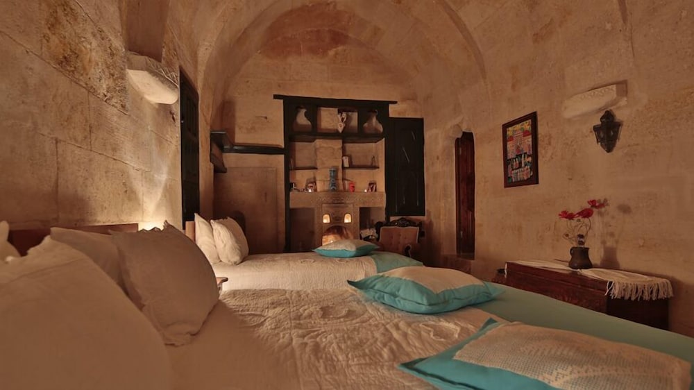 Heaven Cave House 18/64