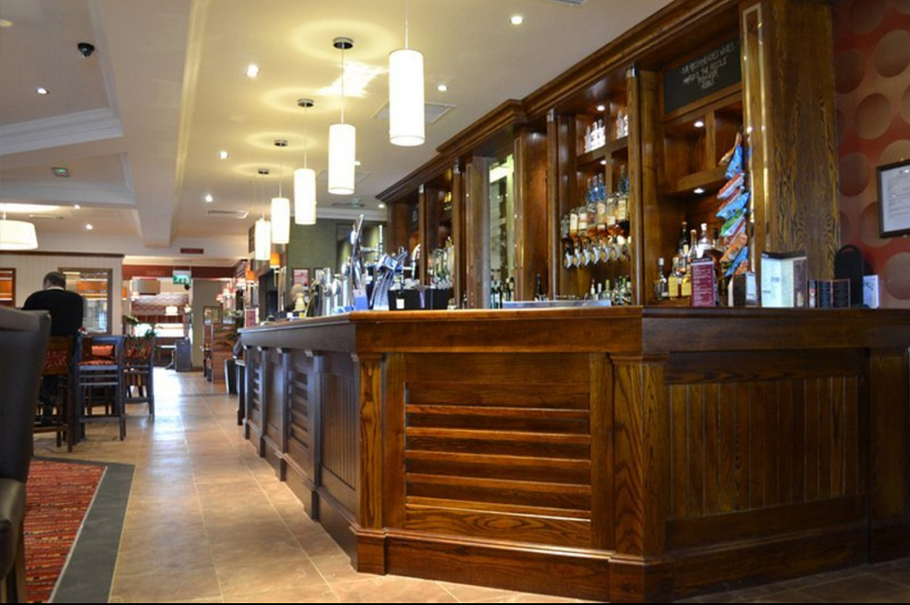 Wellington Hotel by Greene King Inns 3/8