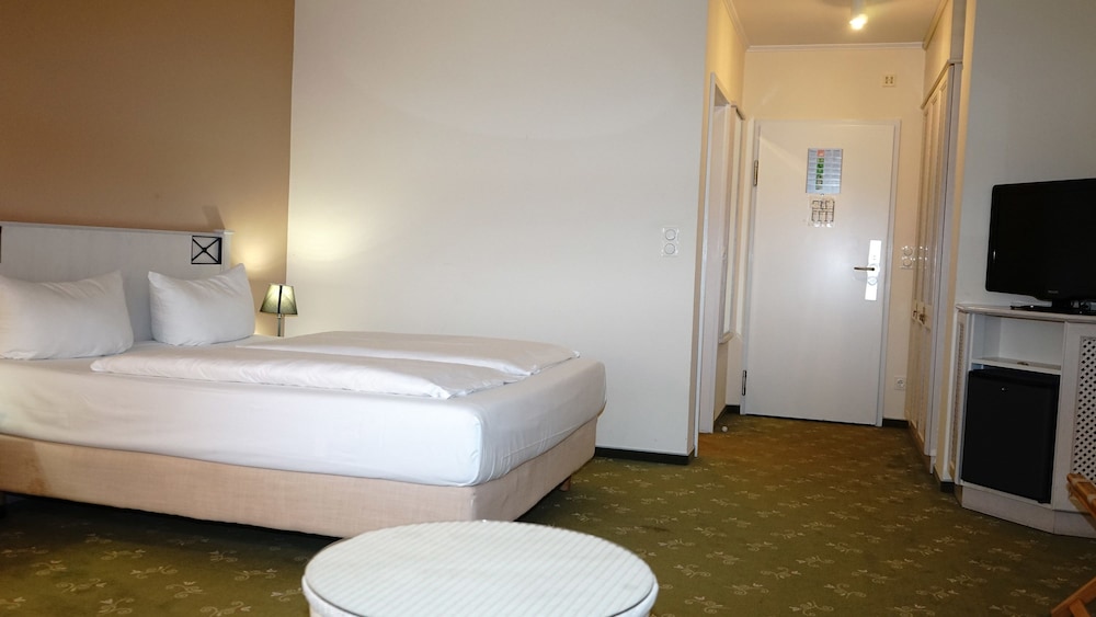 ENTREE HOTEL GROSS BORSTEL 18/50