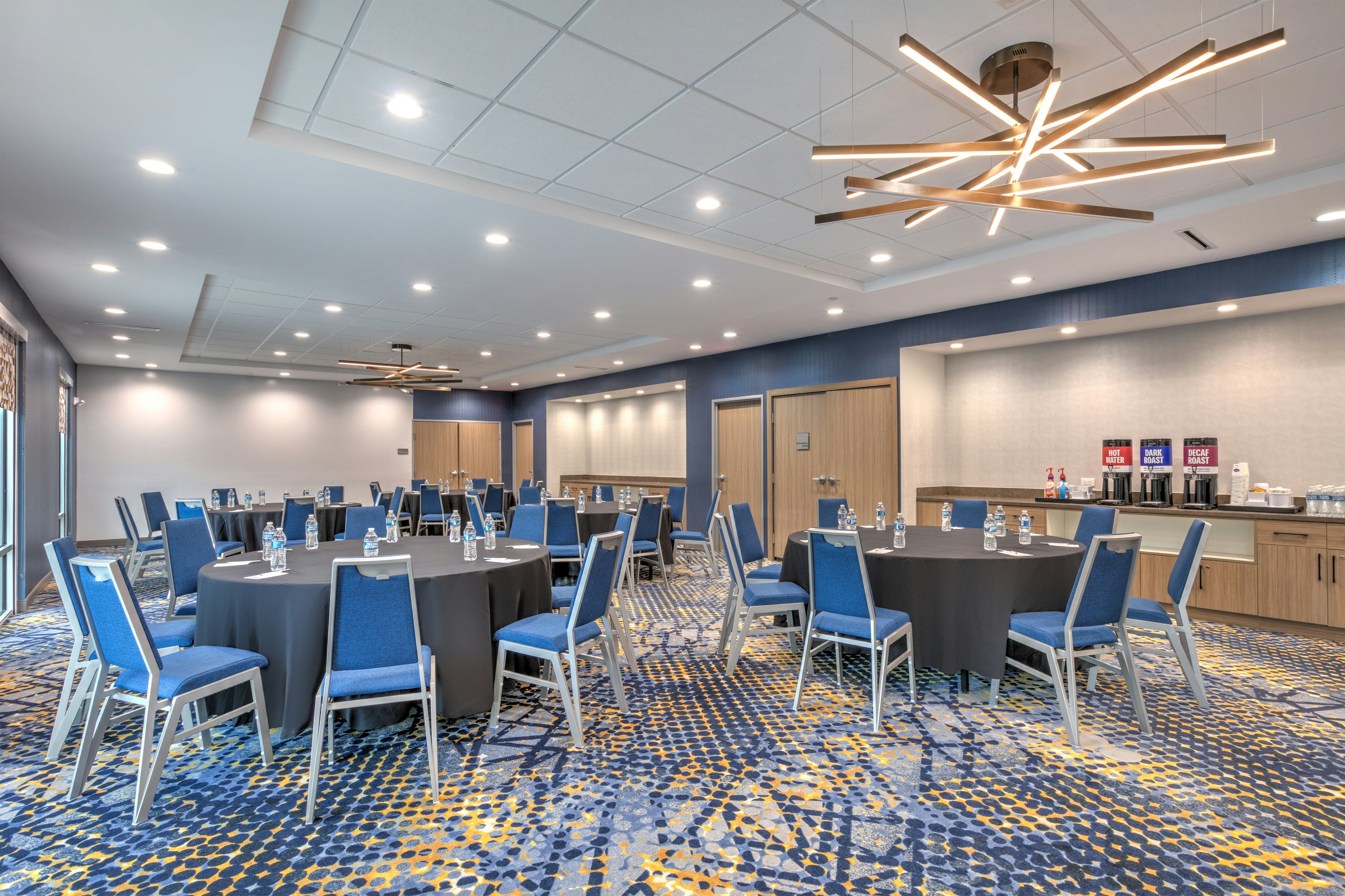 Hampton Inn & Suites Shenandoah The Woodlands, TX 24/31