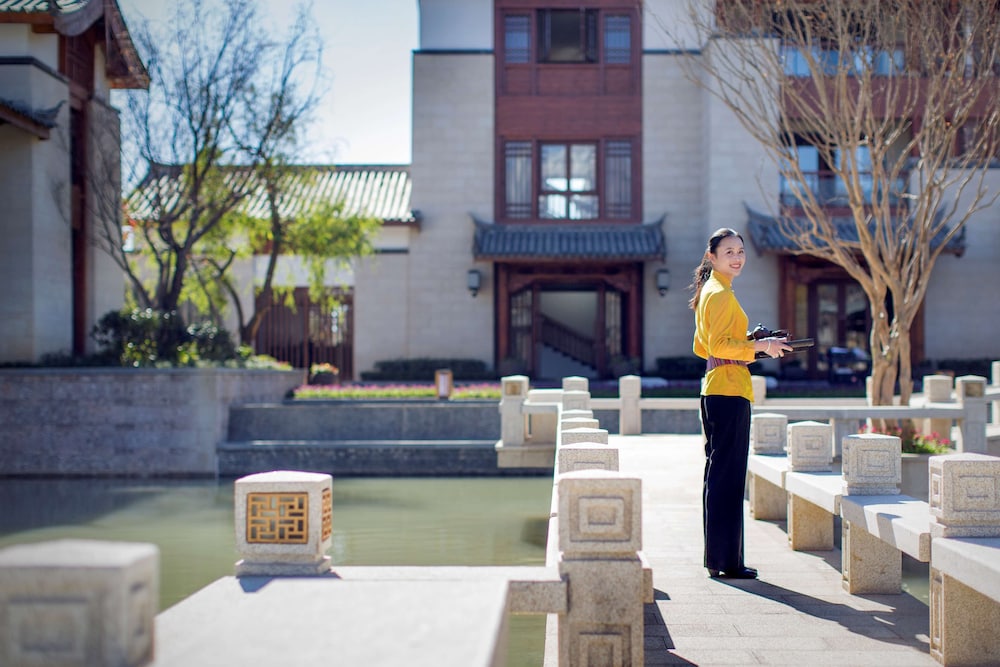 Jinmao Purelax Lijiang, The Unbound Collection By Hyatt 8/70