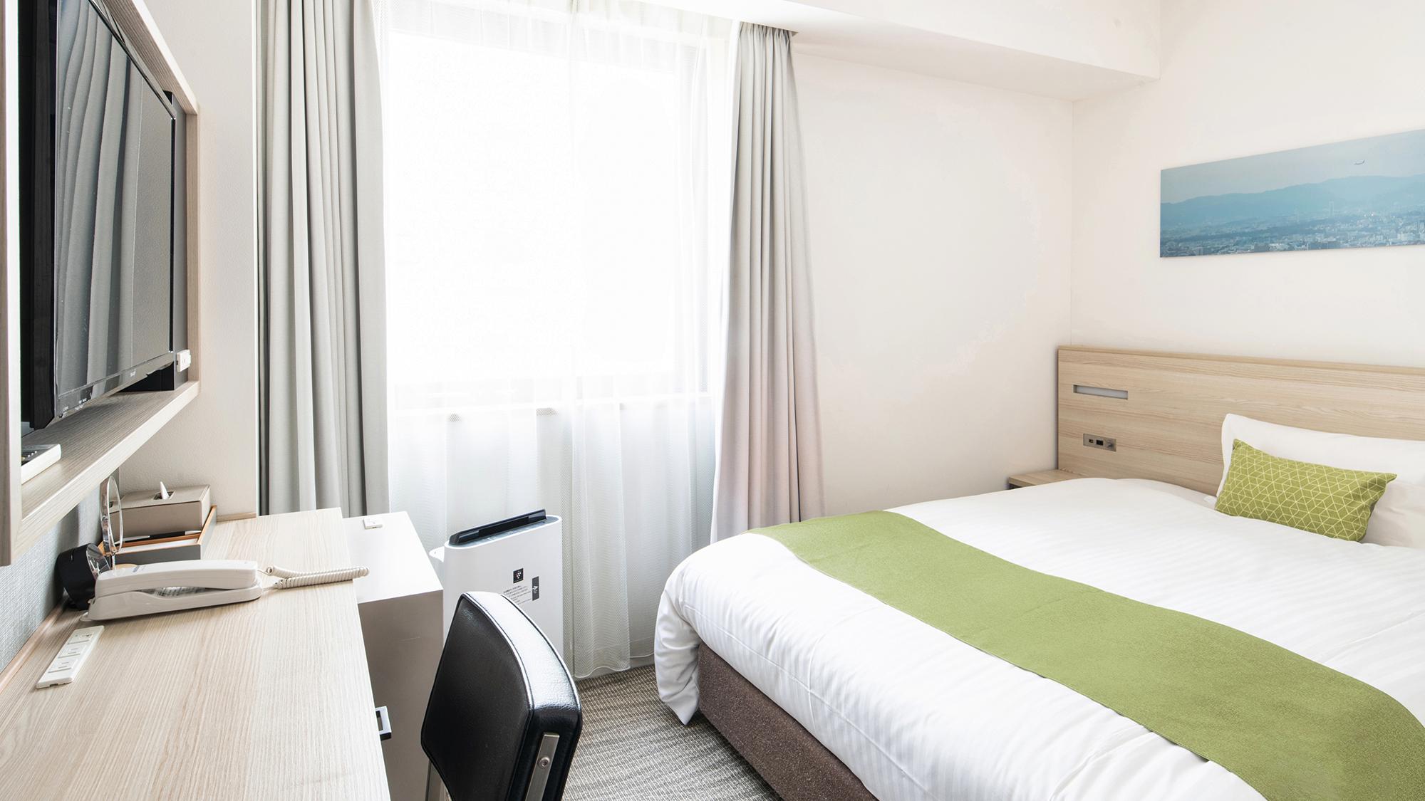 ROOM, SINGLE