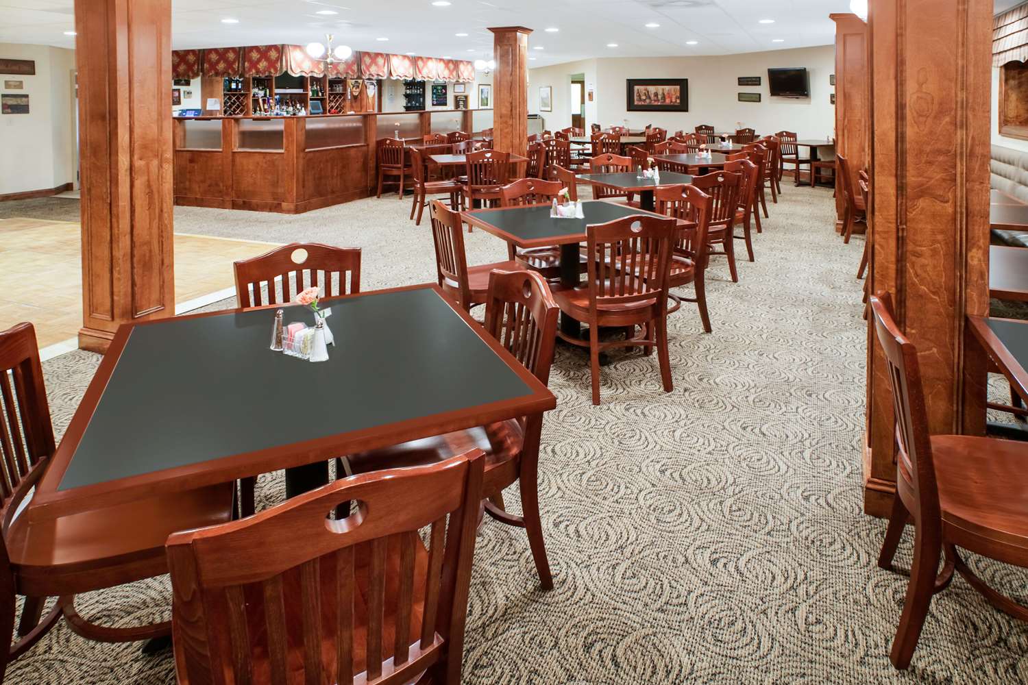 restaurant cafeteria