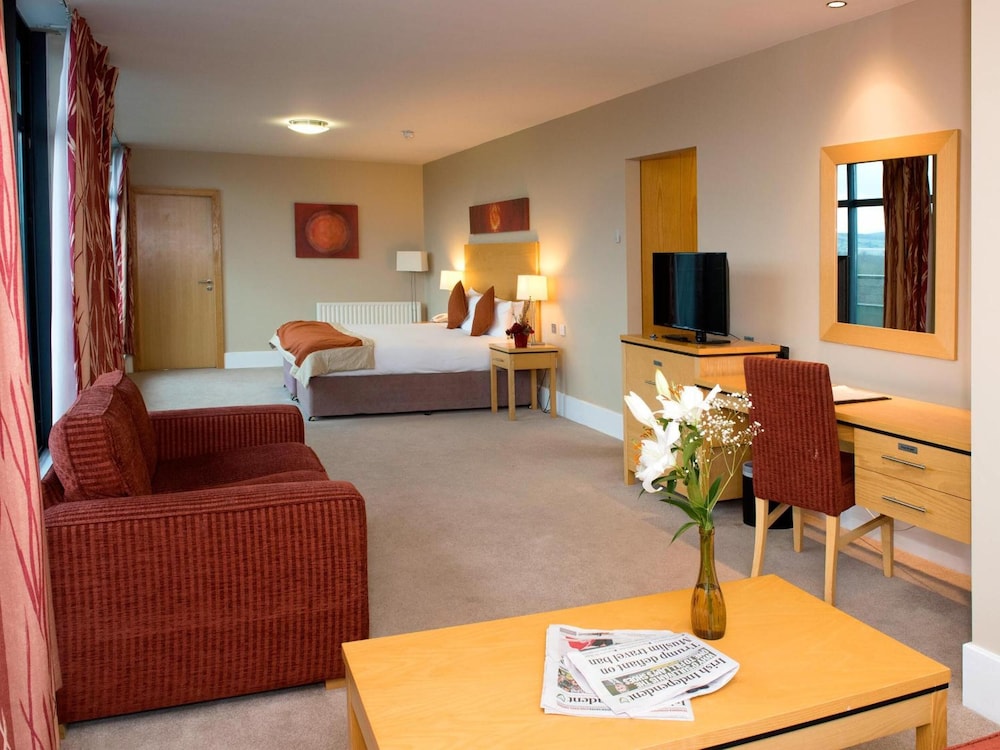 The Green Isle Sure Hotel Collection By Best Western 5/65