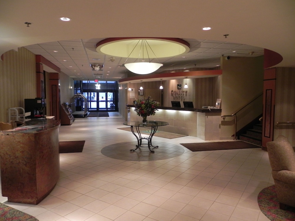 Quality Hotel & Suites At The Falls 8/51