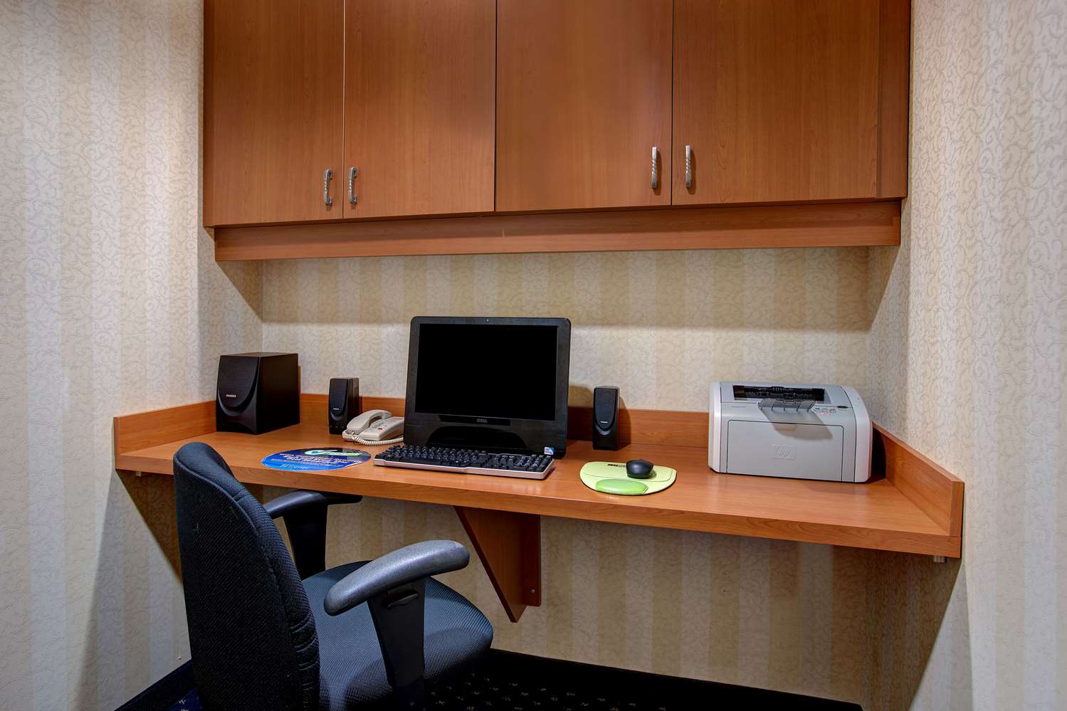 Days Inn & Suites By Wyndham Collingwood 28/38