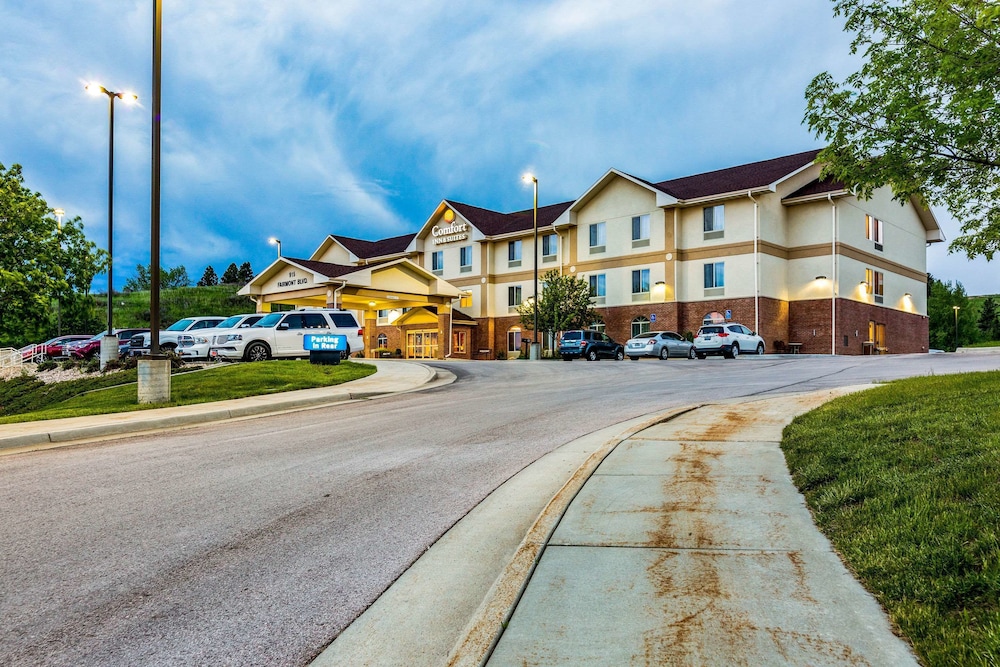 Comfort Inn & Suites Rapid City South - Mt Rushmore Gateway 58/66