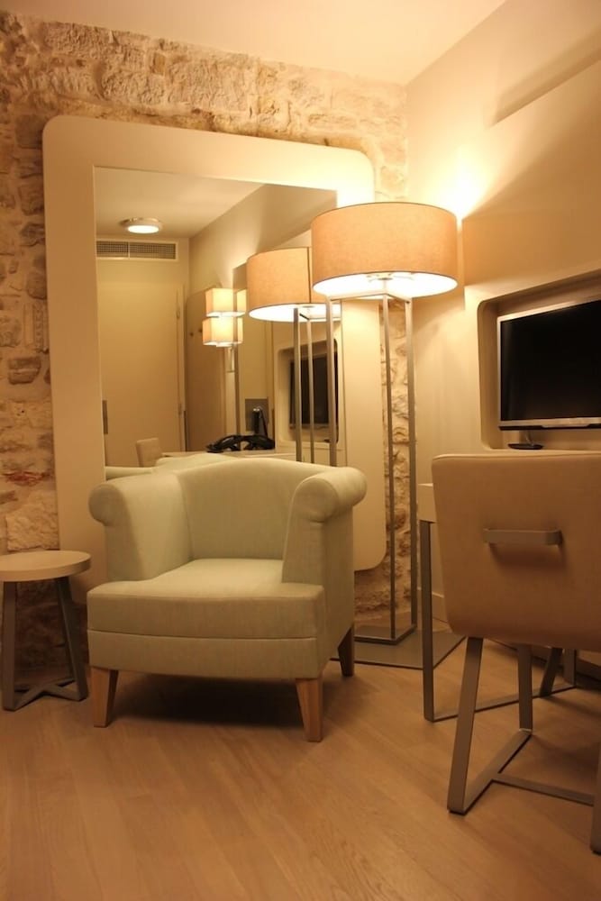 ART HOTEL KALELARGA 40/67