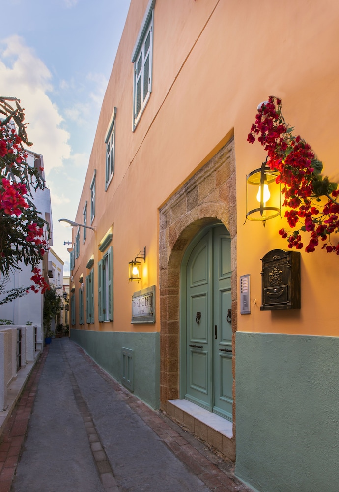 Efchi Suites 1904 33/39