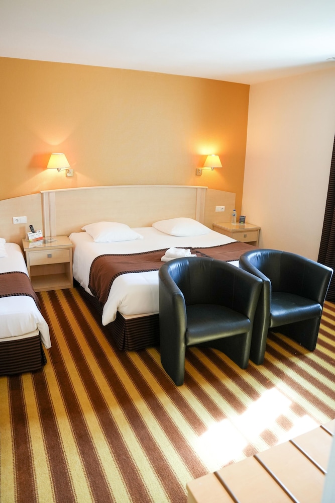 Logis Hotel L'Abreuvoir 12/50
