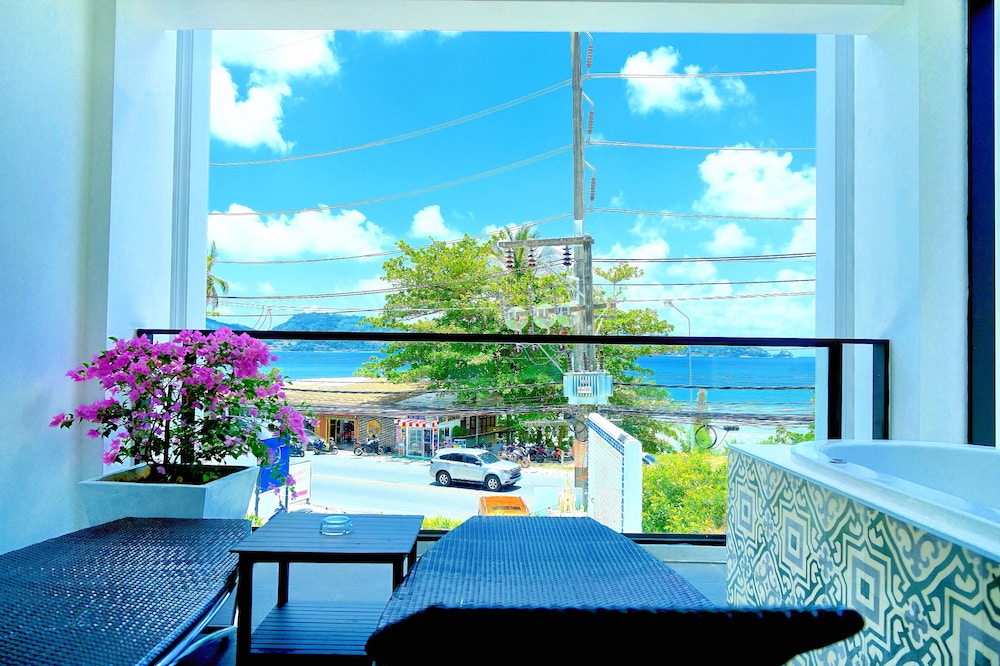 Phuket Moonlit Patong Bay Hideaway Hotel 34/50