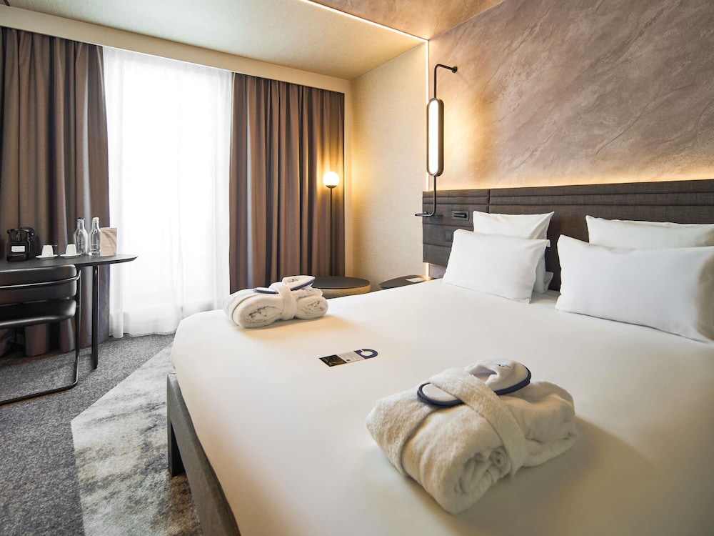 EXECUTIVE, DOUBLE BED, TOP FLOOR