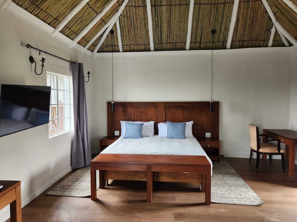 Shumba Valley Lodge 15/50