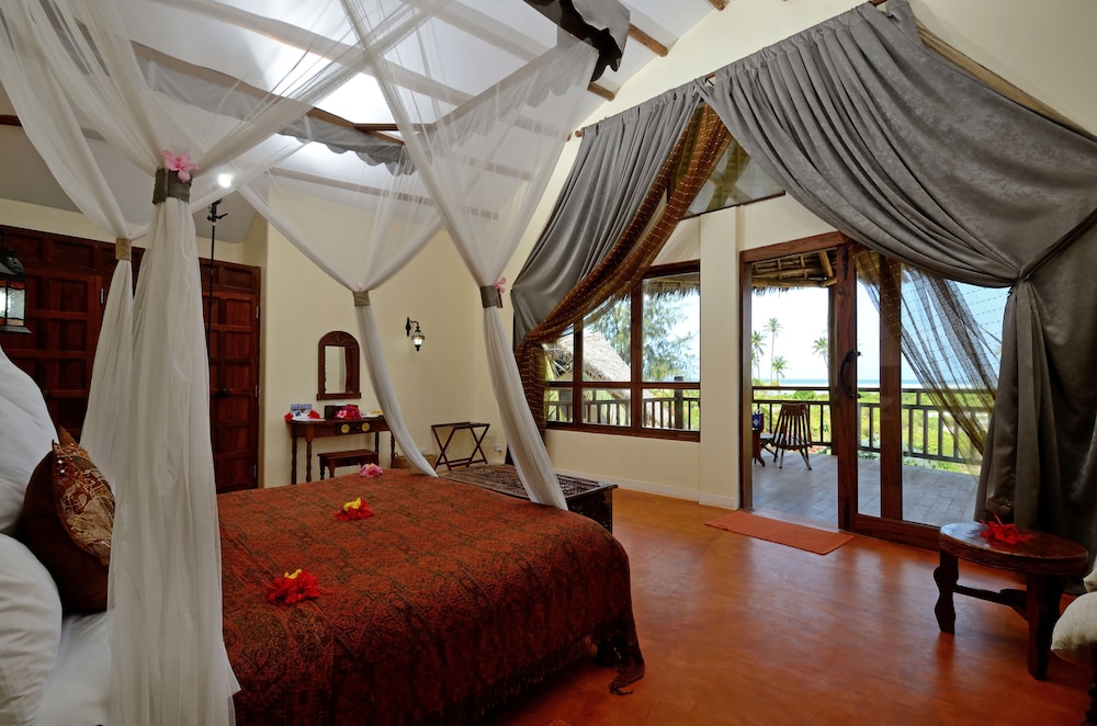 Kena Beach Hotel 35/64