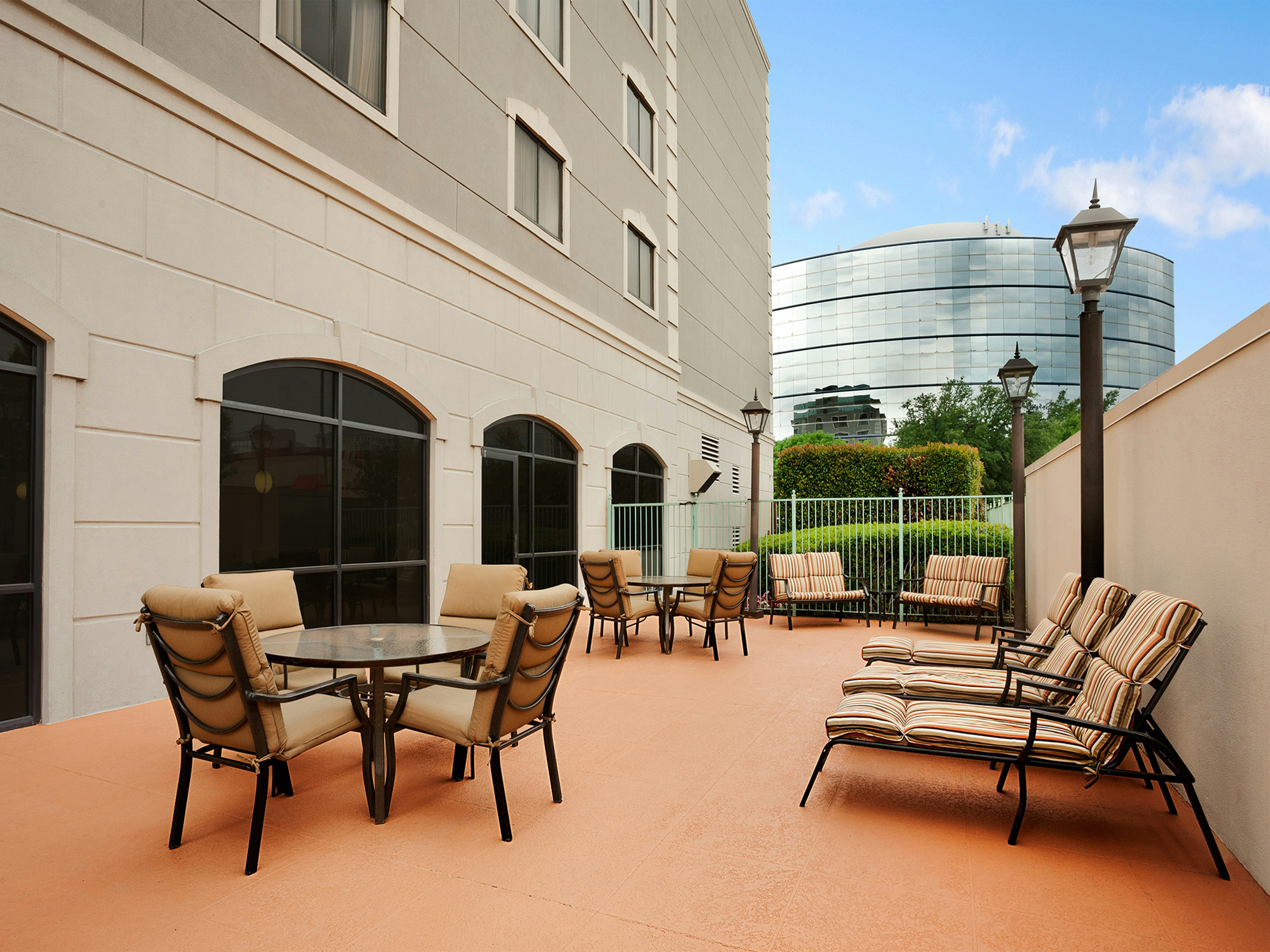 Embassy Suites by Hilton Dallas Near the Galleria 33/71