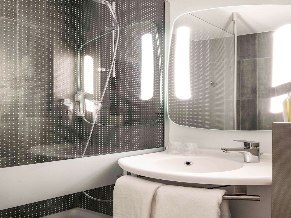 ibis Cannes Plage La Bocca 62/63