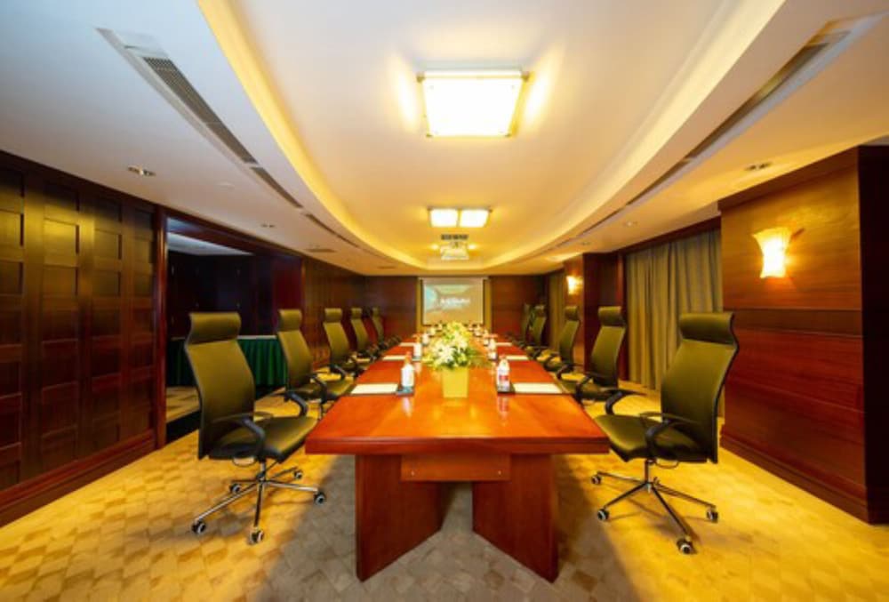 GRAND INTERNATIONAL HOTEL 37/46