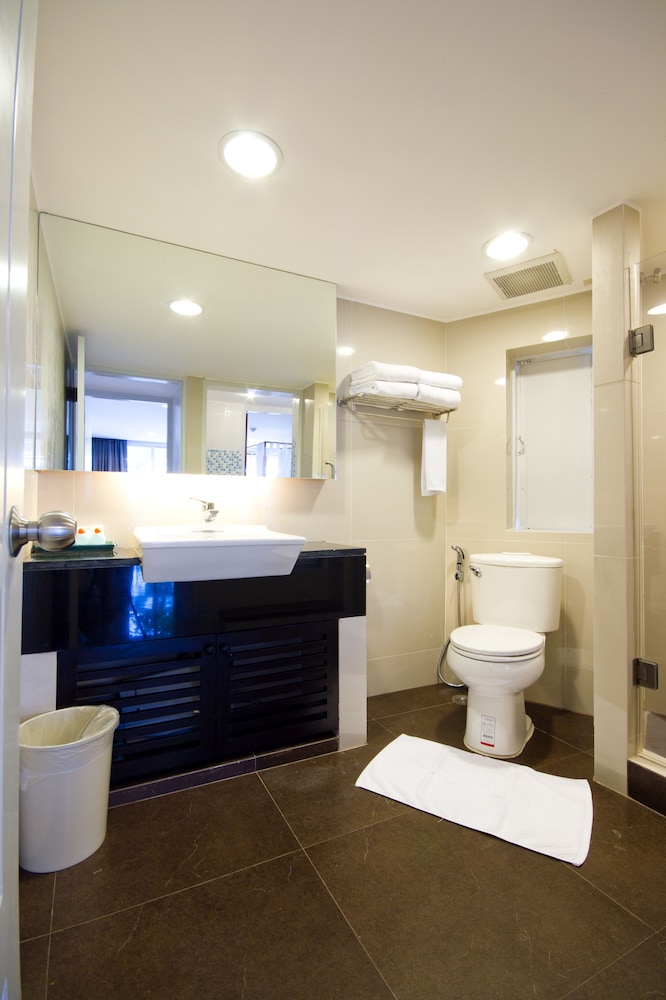 Chom View Hotel Hua Hin 50/50