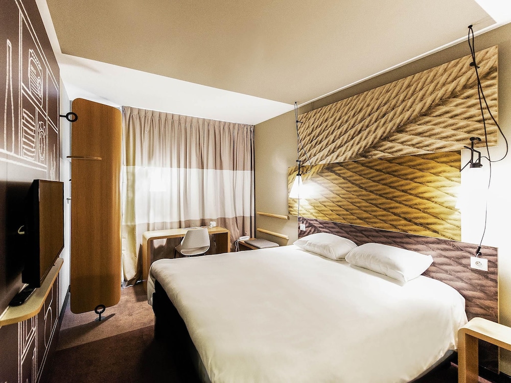 Ibis Poznan Polnoc 25/73