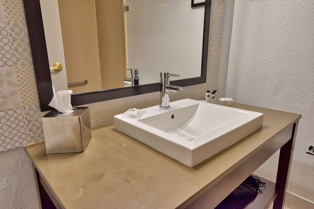 Country Inn & Suites by Radisson, Ocala Southwest 32/62