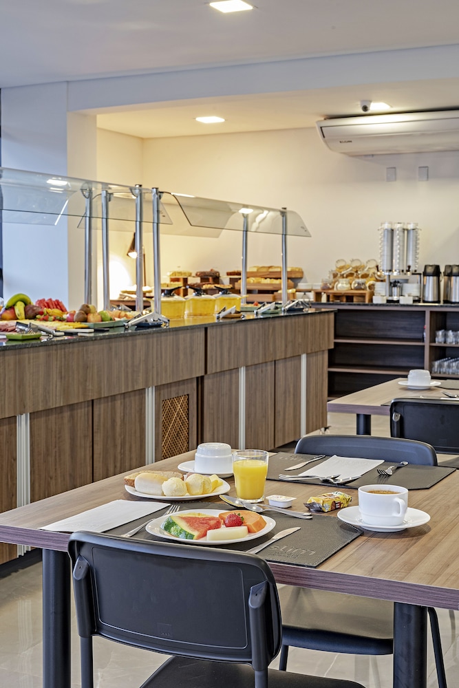 Slim Hotel Guarapuava 37/50