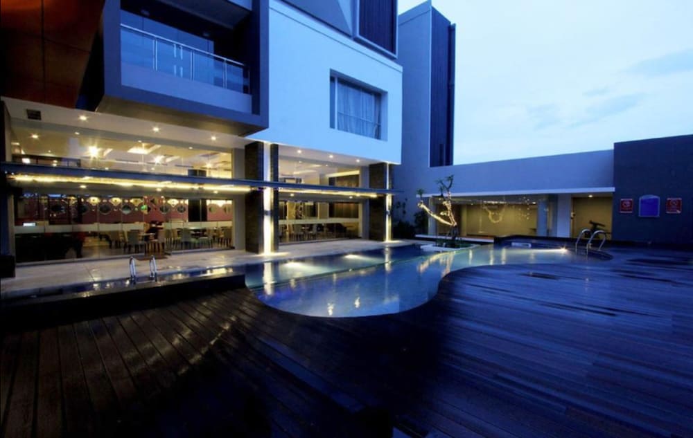 Aston Jambi Hotel & Conference Center 102/105
